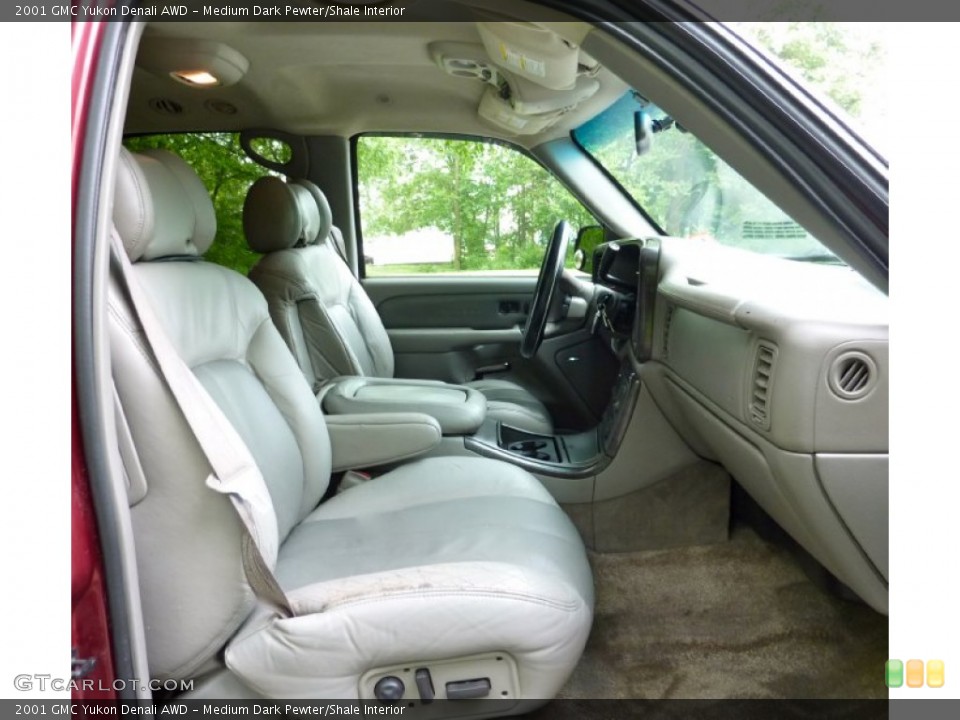 Medium Dark Pewter/Shale Interior Photo for the 2001 GMC Yukon Denali AWD #81398444