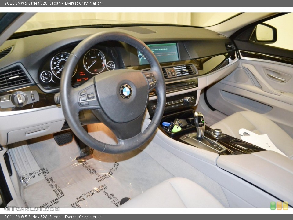 Everest Gray Interior Prime Interior for the 2011 BMW 5 Series 528i Sedan #81400314
