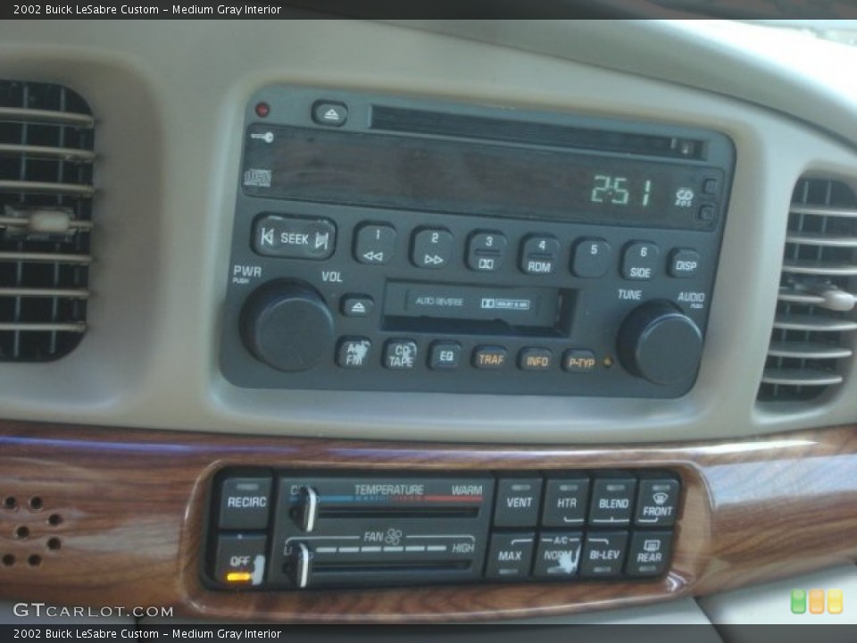 Medium Gray Interior Controls for the 2002 Buick LeSabre Custom #81414729