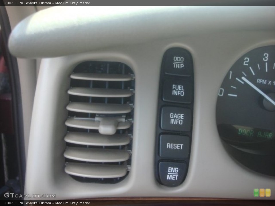 Medium Gray Interior Controls for the 2002 Buick LeSabre Custom #81414780