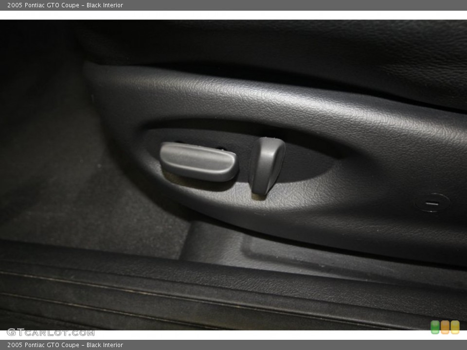 Black Interior Controls for the 2005 Pontiac GTO Coupe #81419528