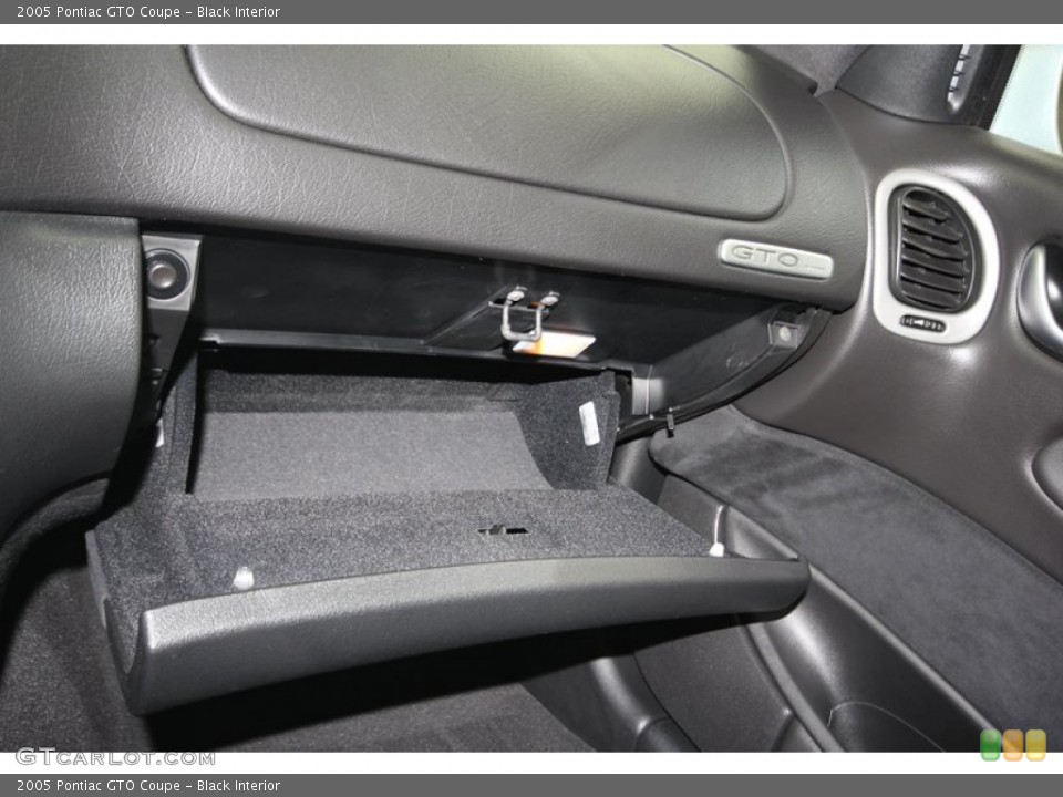 Black Interior Dashboard for the 2005 Pontiac GTO Coupe #81419552
