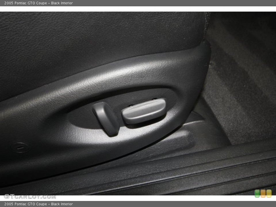 Black Interior Controls for the 2005 Pontiac GTO Coupe #81419850