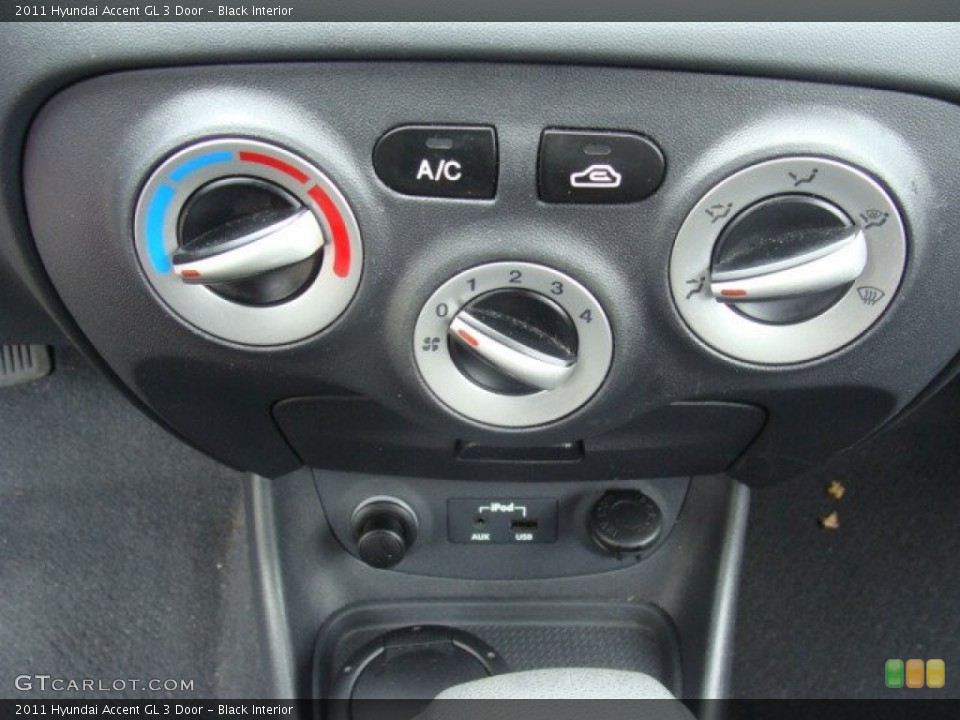 Black Interior Controls for the 2011 Hyundai Accent GL 3 Door #81428616
