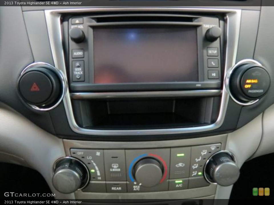 Ash Interior Controls for the 2013 Toyota Highlander SE 4WD #81434955