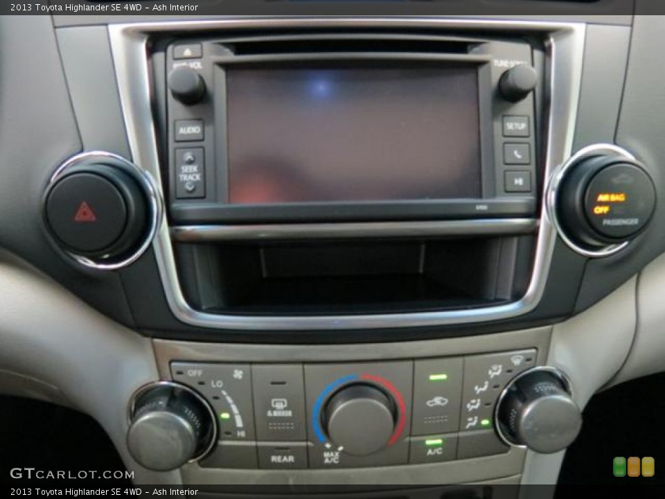 Ash Interior Controls for the 2013 Toyota Highlander SE 4WD #81434955