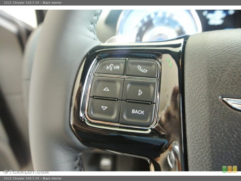 Black Interior Controls for the 2013 Chrysler 300 S V6 #81441766