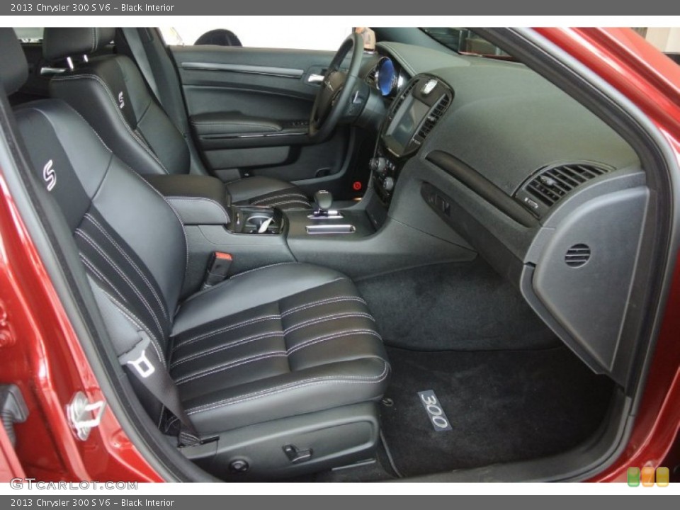 Black Interior Photo for the 2013 Chrysler 300 S V6 #81441789