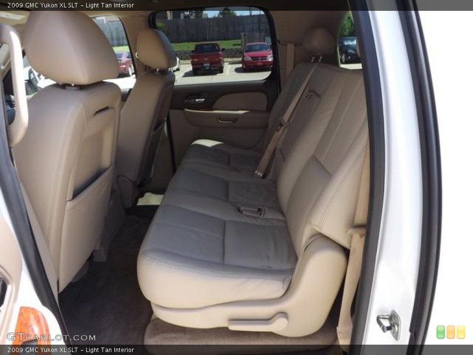 Light Tan Interior Rear Seat for the 2009 GMC Yukon XL SLT #81442420