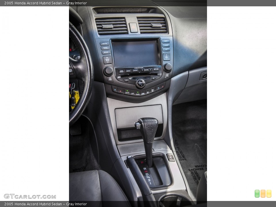 Gray Interior Controls for the 2005 Honda Accord Hybrid Sedan #81442700
