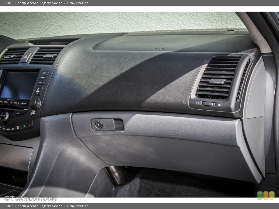 Gray Interior Dashboard for the 2005 Honda Accord Hybrid Sedan #81443367