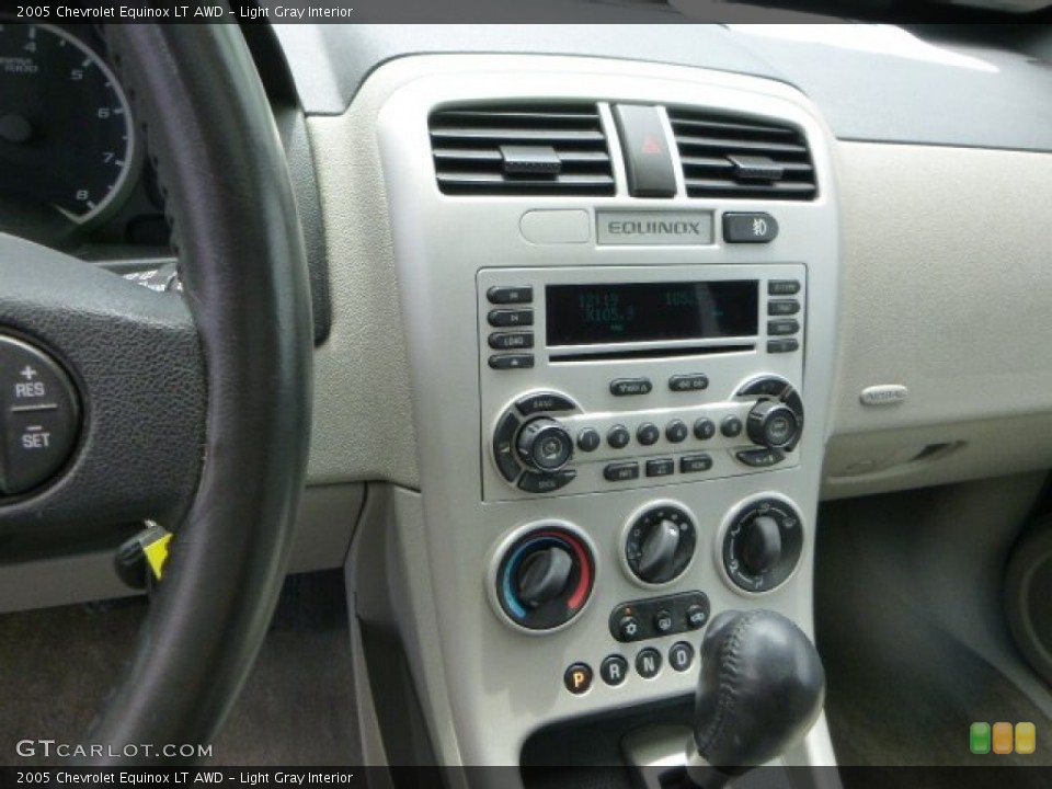 Light Gray Interior Controls for the 2005 Chevrolet Equinox LT AWD #81448956