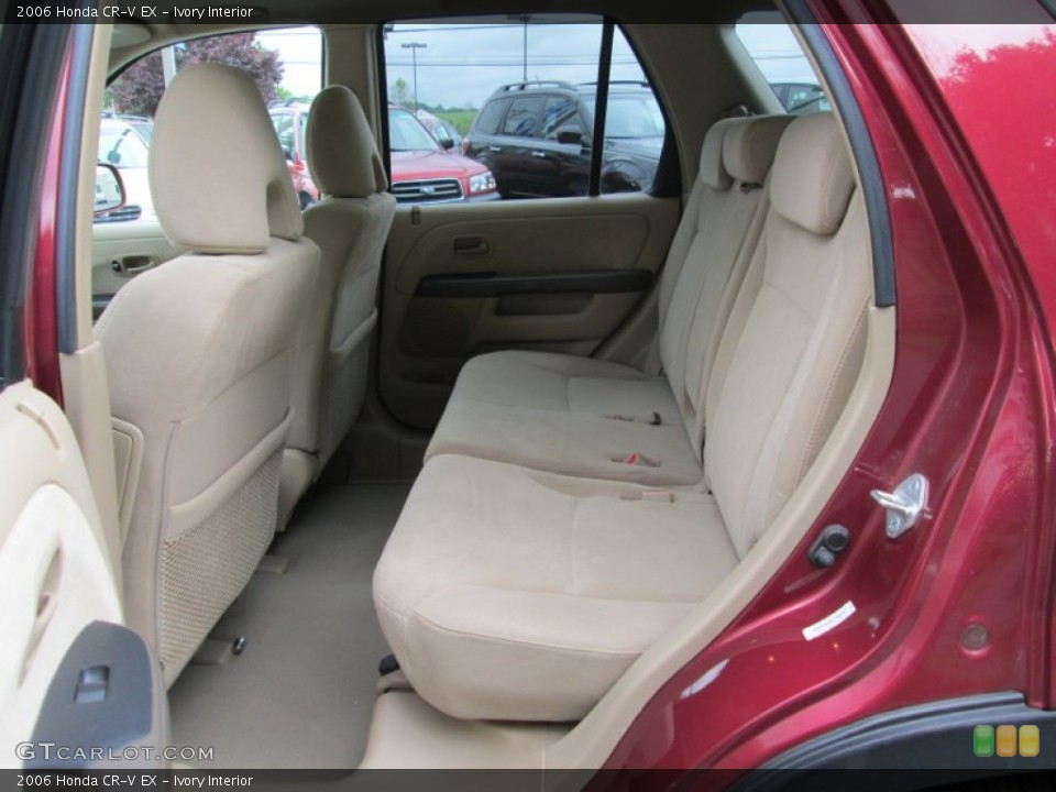 Ivory Interior Rear Seat for the 2006 Honda CR-V EX #81450358