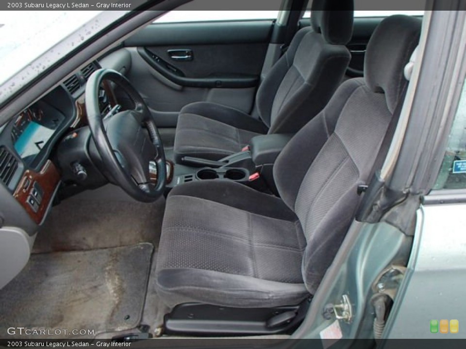 Gray Interior Photo for the 2003 Subaru Legacy L Sedan #81474637