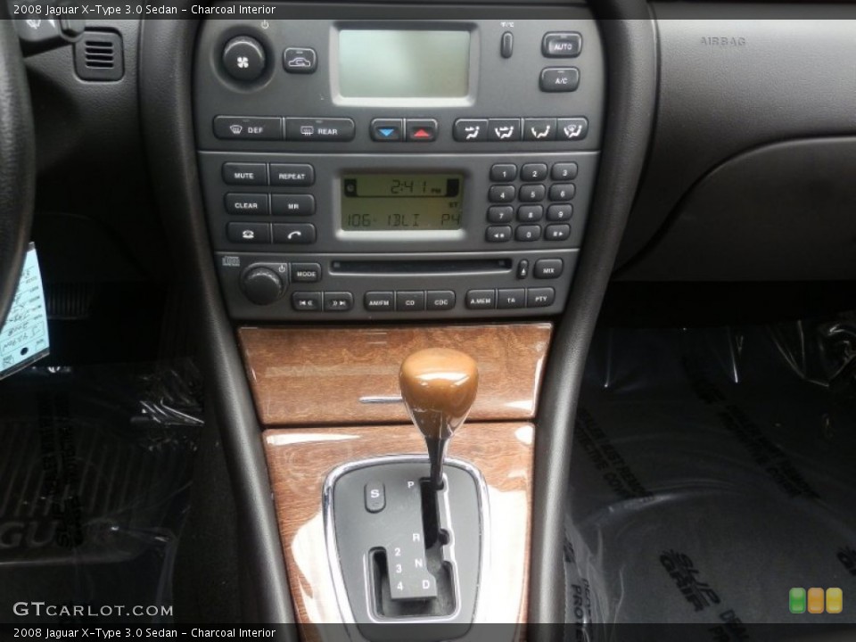 Charcoal Interior Controls for the 2008 Jaguar X-Type 3.0 Sedan #81485857