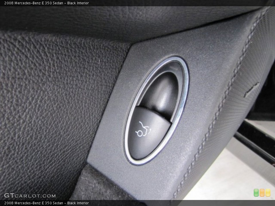 Black Interior Controls for the 2008 Mercedes-Benz E 350 Sedan #81496240