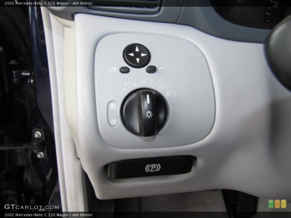 Ash Interior Controls for the 2002 Mercedes-Benz C 320 Wagon #81497813