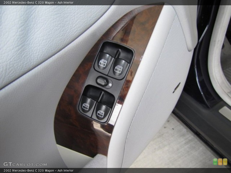 Ash Interior Controls for the 2002 Mercedes-Benz C 320 Wagon #81497880