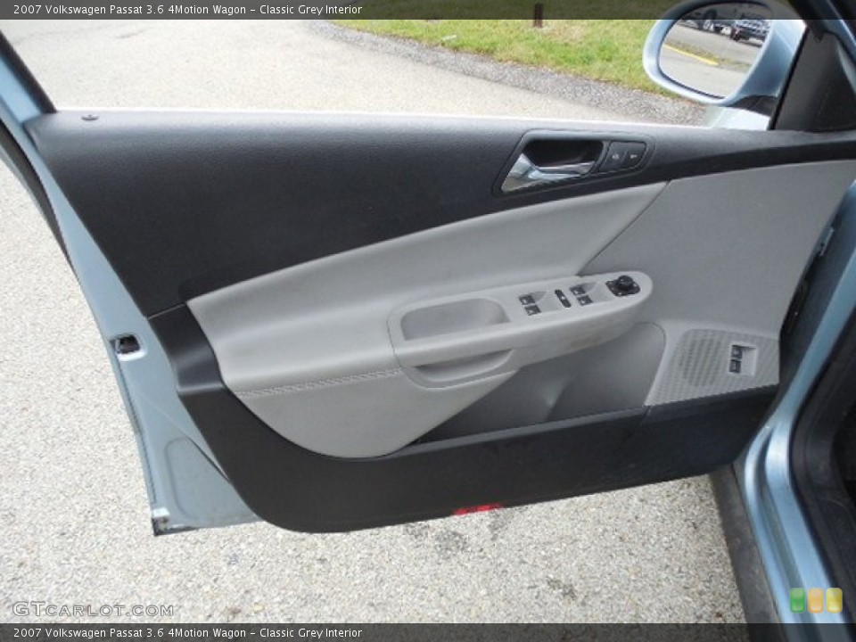 Classic Grey Interior Door Panel for the 2007 Volkswagen Passat 3.6 4Motion Wagon #81500631