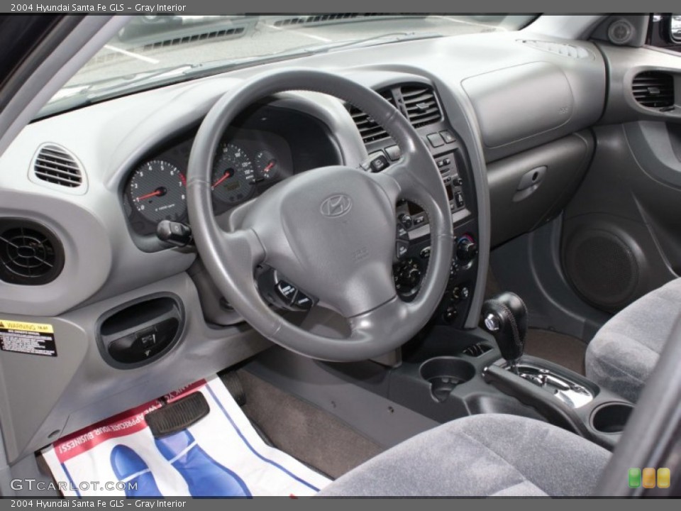 Gray Interior Photo for the 2004 Hyundai Santa Fe GLS #81511155