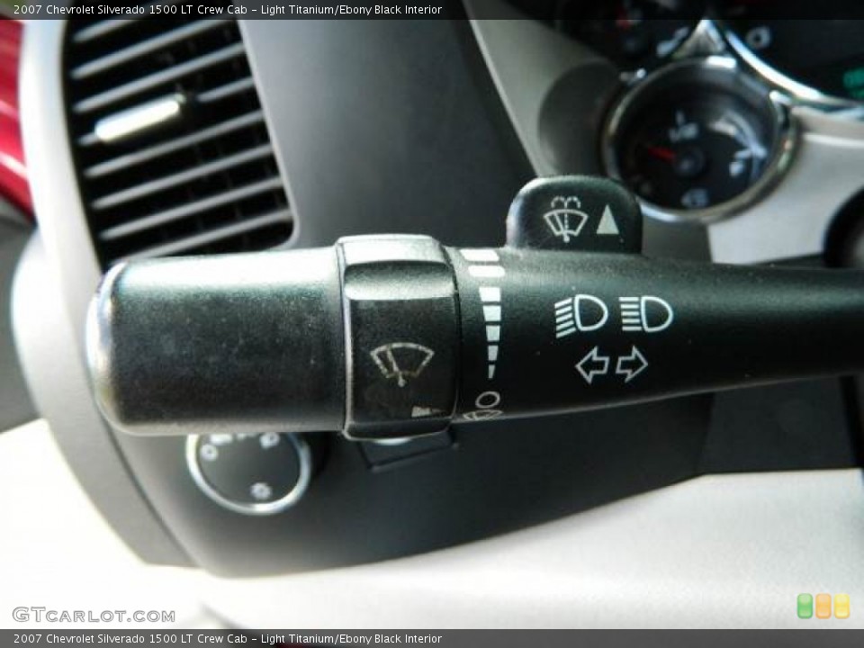 Light Titanium/Ebony Black Interior Controls for the 2007 Chevrolet Silverado 1500 LT Crew Cab #81516392