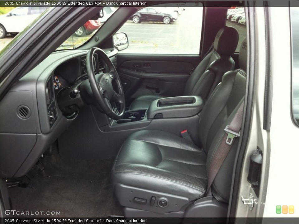 Dark Charcoal Interior Photo for the 2005 Chevrolet Silverado 1500 SS Extended Cab 4x4 #81518382