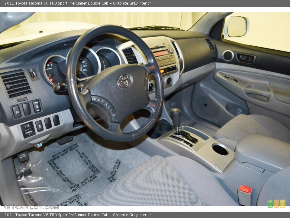 Graphite Gray Interior Photo for the 2011 Toyota Tacoma V6 TRD Sport PreRunner Double Cab #81522915