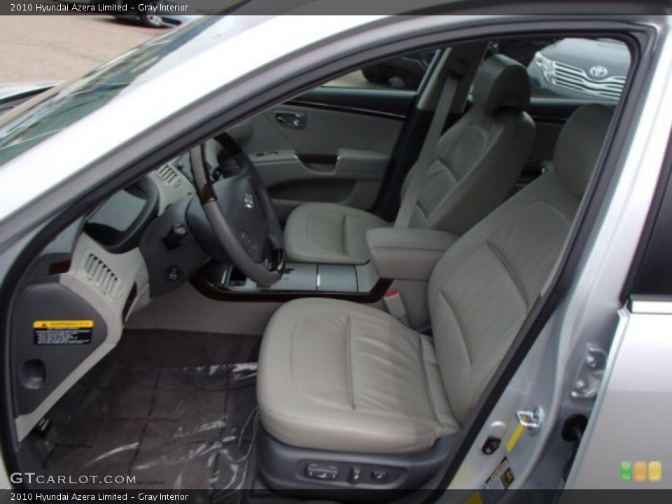 Gray Interior Photo for the 2010 Hyundai Azera Limited #81529461