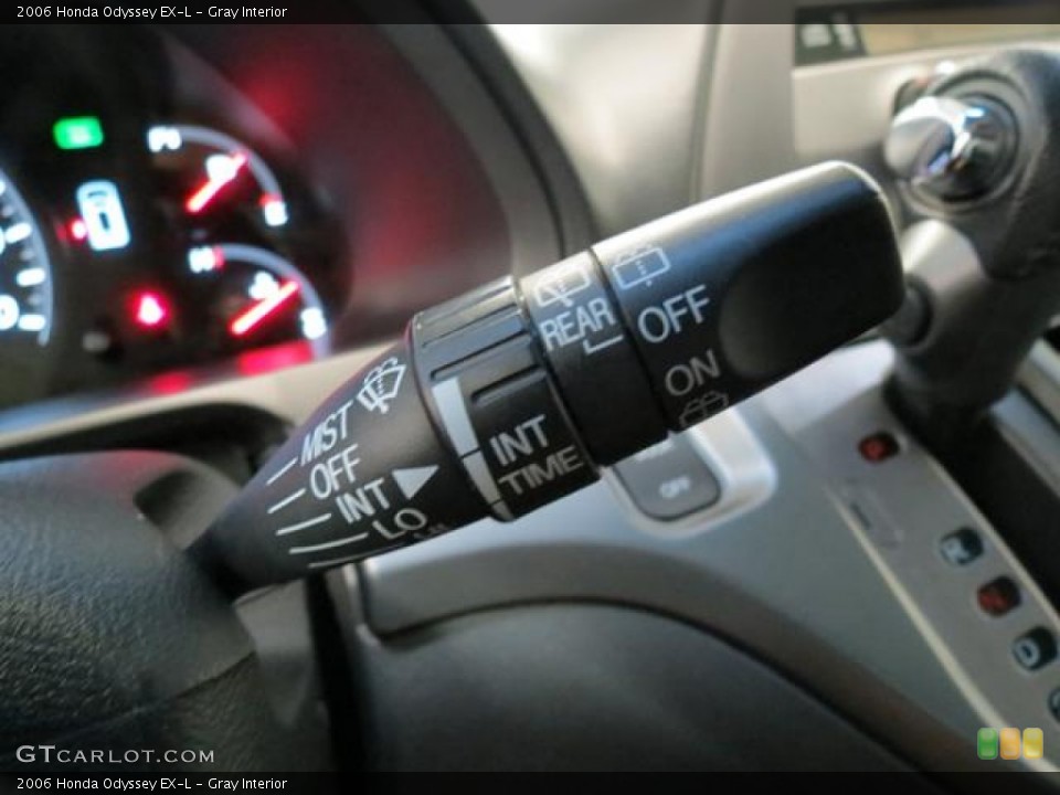 Gray Interior Controls for the 2006 Honda Odyssey EX-L #81531303