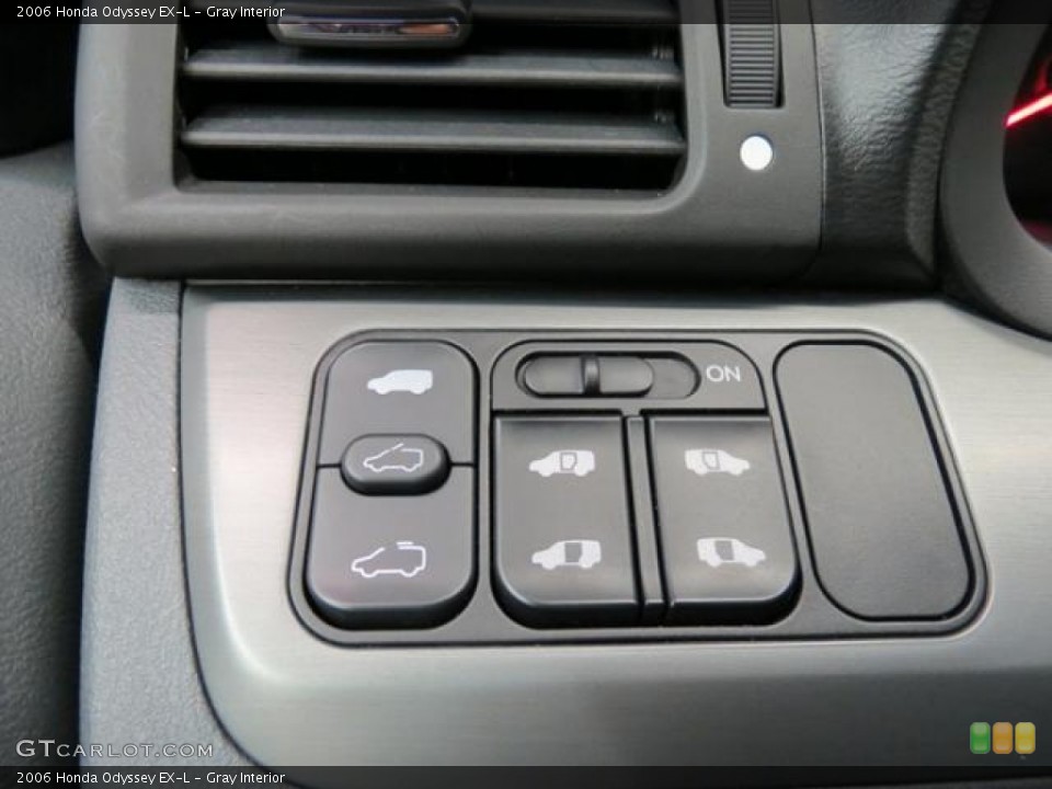 Gray Interior Controls for the 2006 Honda Odyssey EX-L #81531348
