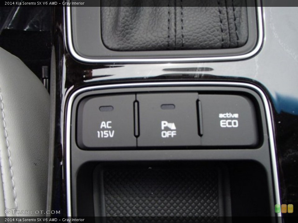 Gray Interior Controls for the 2014 Kia Sorento SX V6 AWD #81531845