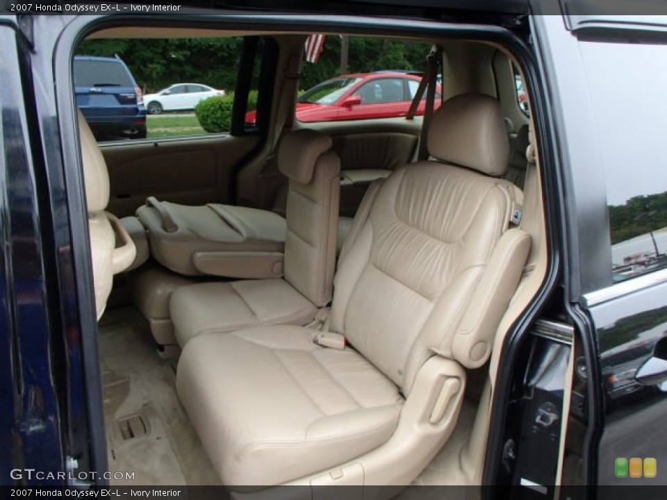 Ivory Interior Rear Seat for the 2007 Honda Odyssey EX-L #81532364