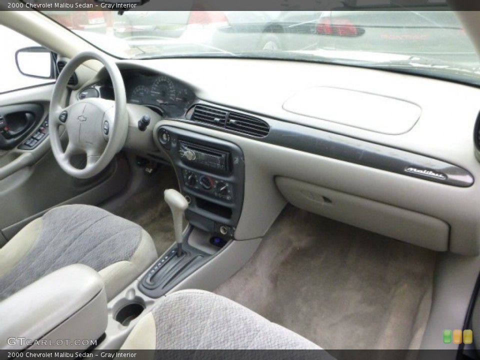 Gray Interior Dashboard for the 2000 Chevrolet Malibu Sedan #81537242