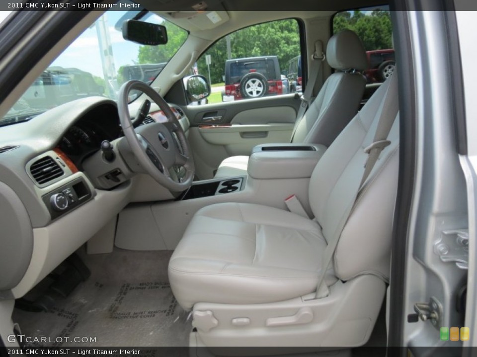Light Titanium Interior Photo for the 2011 GMC Yukon SLT #81542681