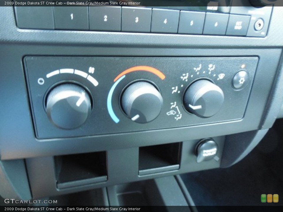 Dark Slate Gray/Medium Slate Gray Interior Controls for the 2009 Dodge Dakota ST Crew Cab #81546909