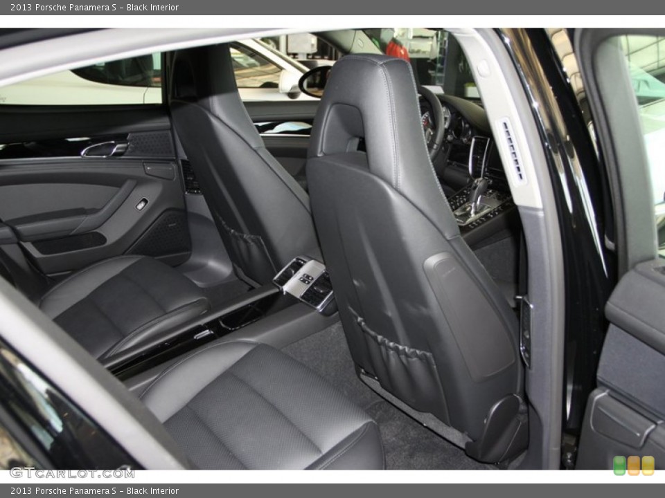 Black Interior Rear Seat for the 2013 Porsche Panamera S #81554388