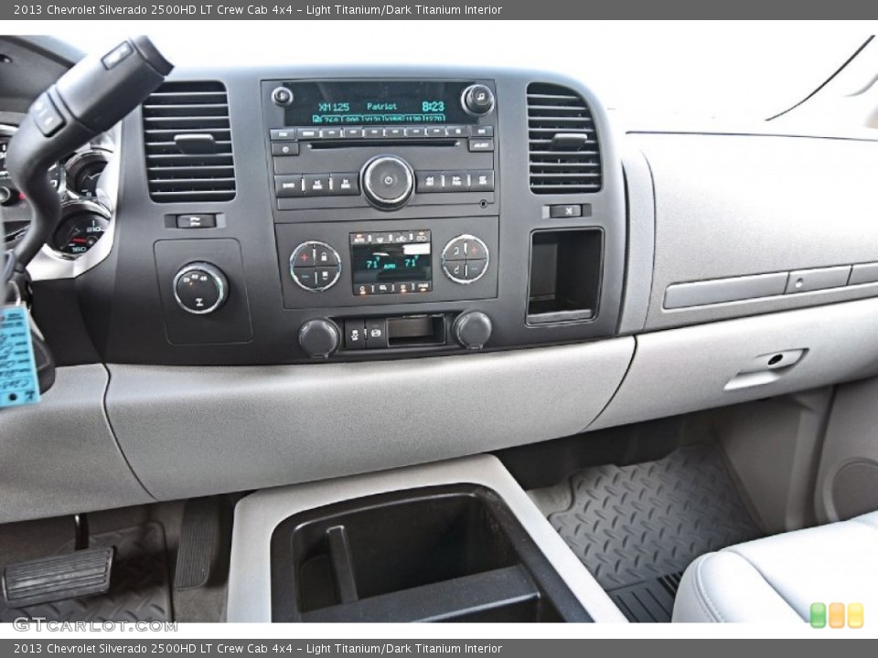 Light Titanium/Dark Titanium Interior Controls for the 2013 Chevrolet Silverado 2500HD LT Crew Cab 4x4 #81557472