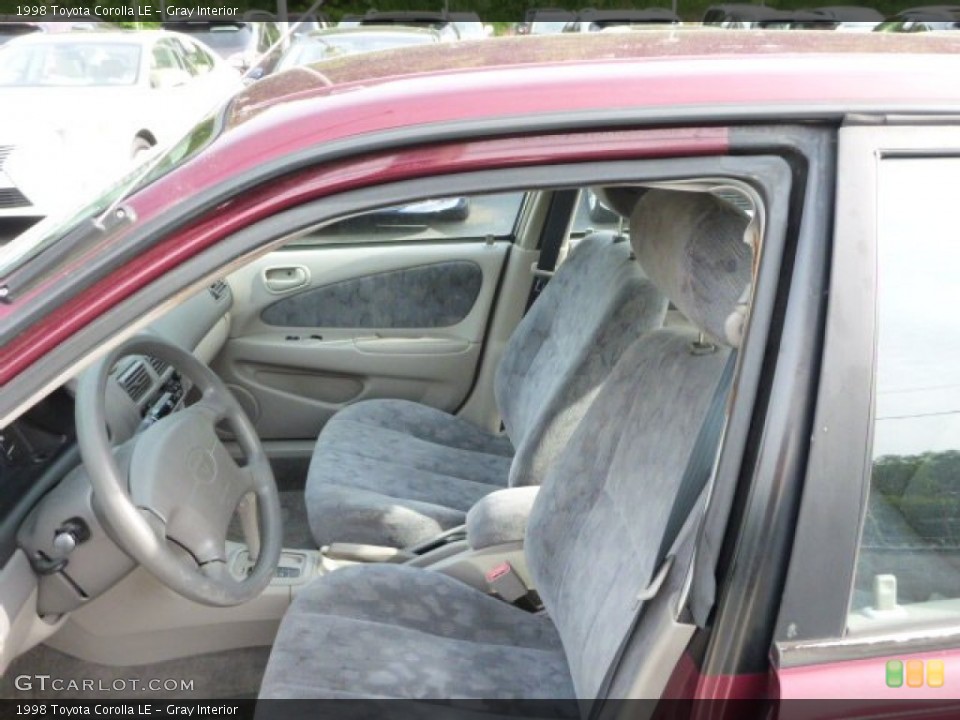 Gray Interior Photo for the 1998 Toyota Corolla LE #81561900