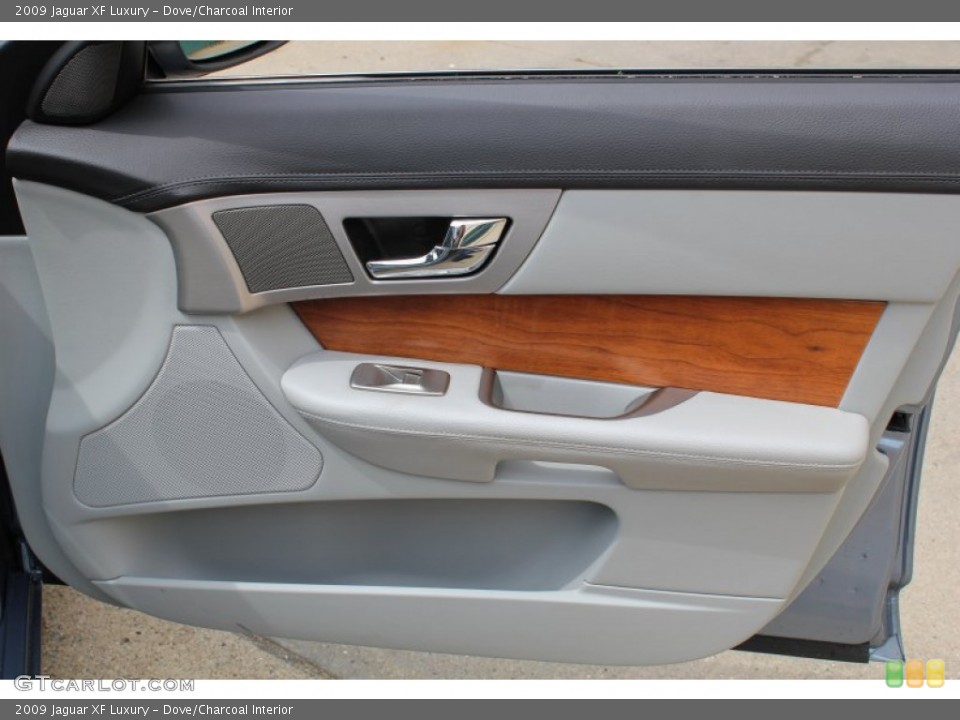 Dove/Charcoal Interior Door Panel for the 2009 Jaguar XF Luxury #81566577