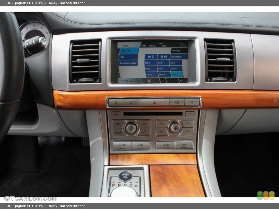 Dove/Charcoal Interior Controls for the 2009 Jaguar XF Luxury #81566792
