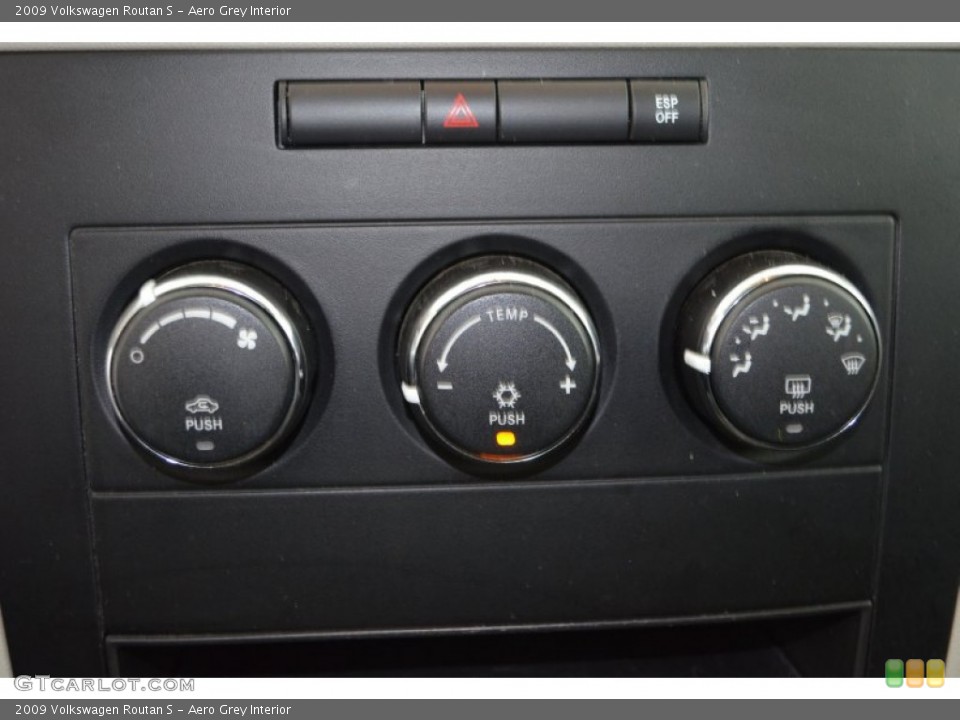 Aero Grey Interior Controls for the 2009 Volkswagen Routan S #81567540