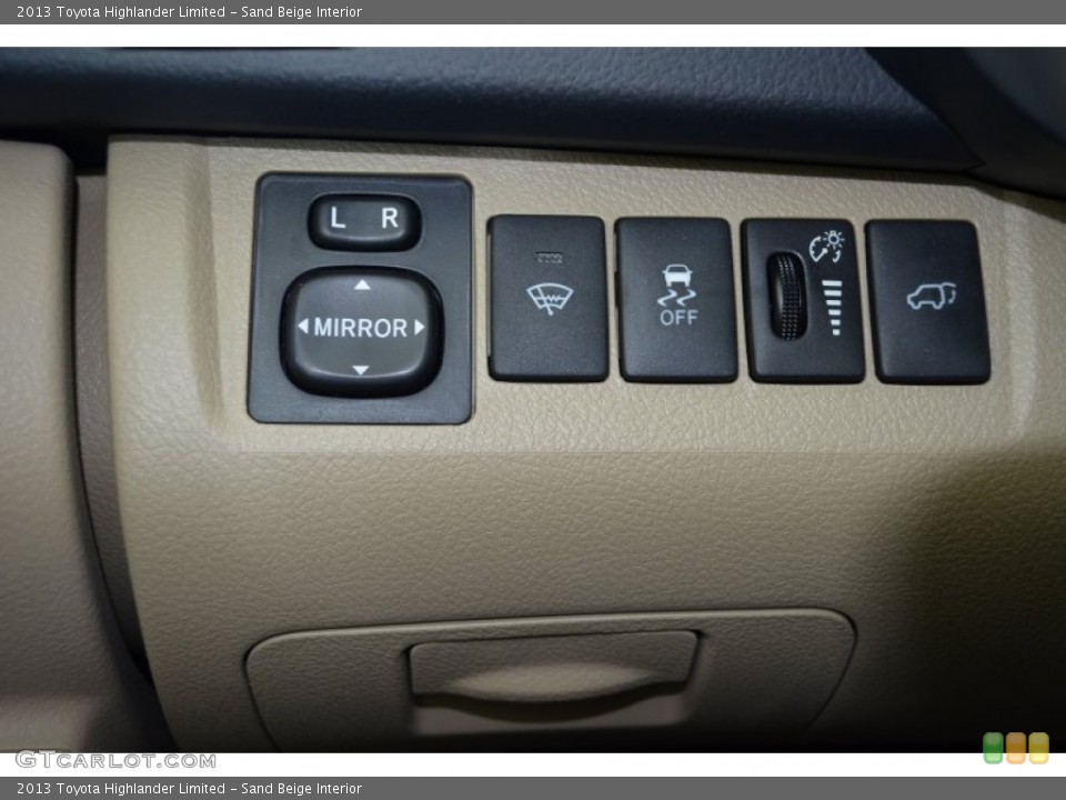 Sand Beige Interior Controls for the 2013 Toyota Highlander Limited #81570900