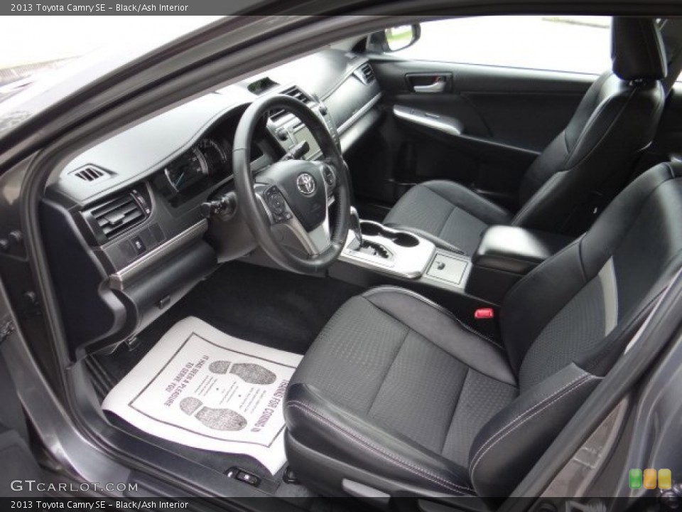 Black/Ash Interior Photo for the 2013 Toyota Camry SE #81576291