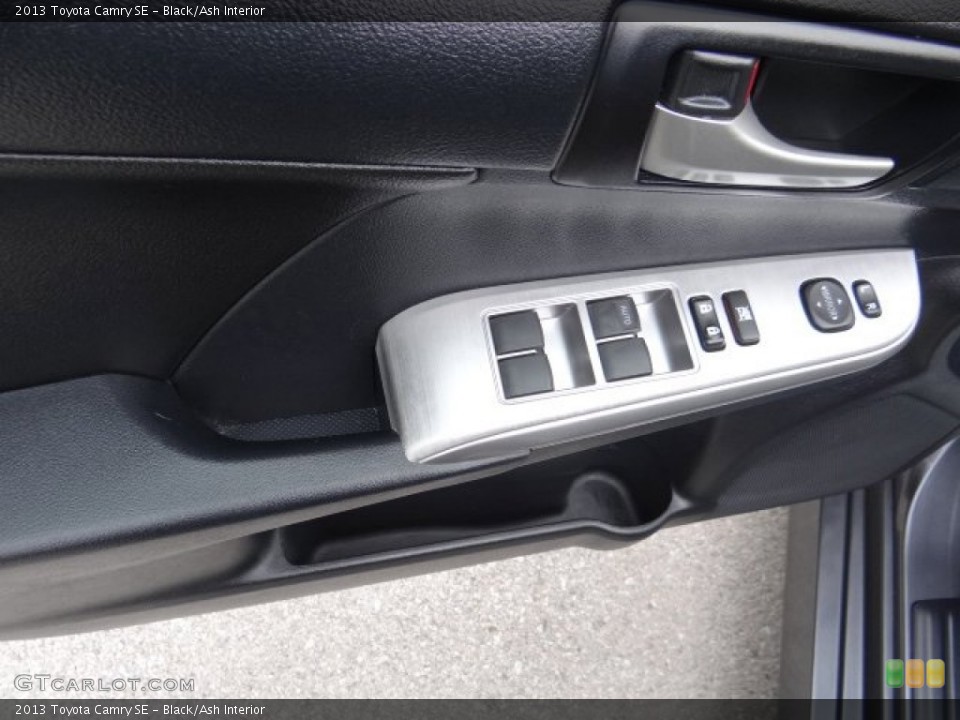 Black/Ash Interior Controls for the 2013 Toyota Camry SE #81576327