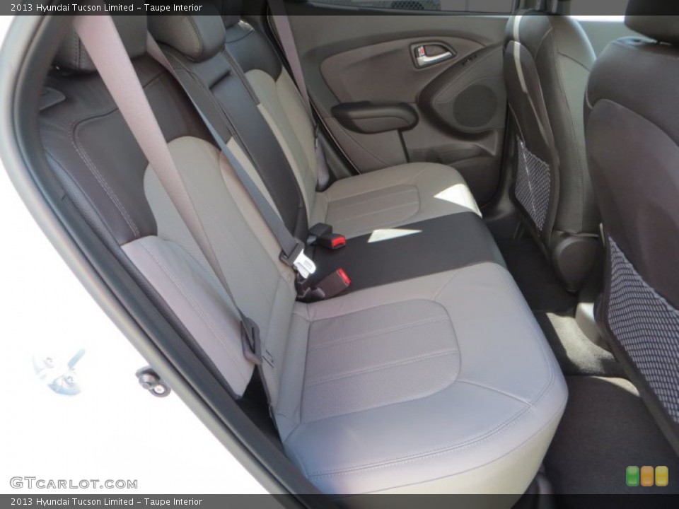 Taupe Interior Photo for the 2013 Hyundai Tucson Limited #81577998