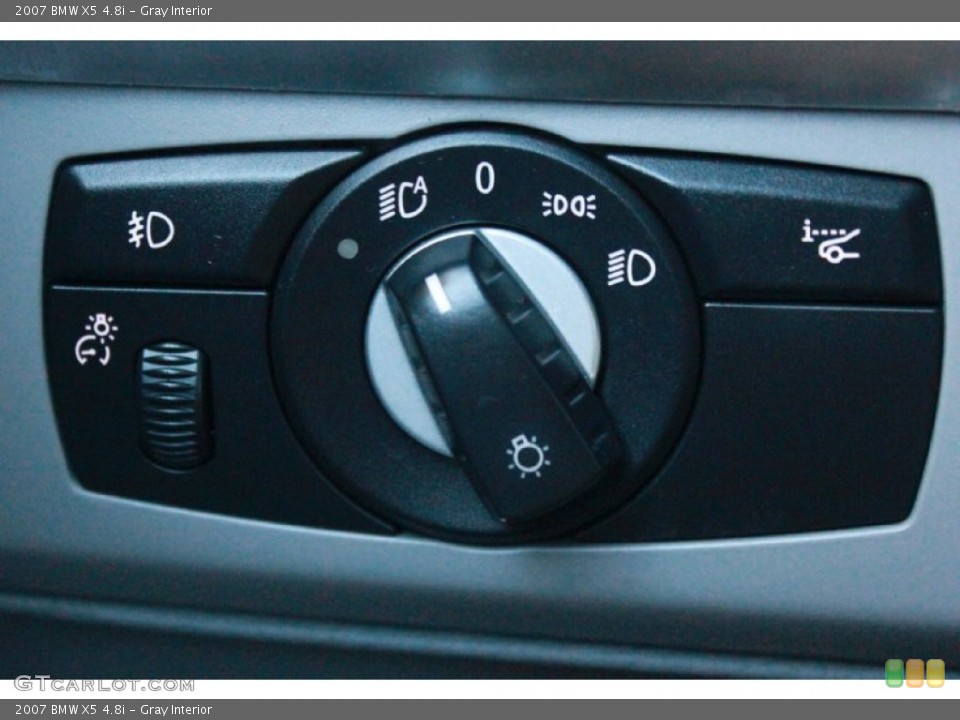 Gray Interior Controls for the 2007 BMW X5 4.8i #81594625