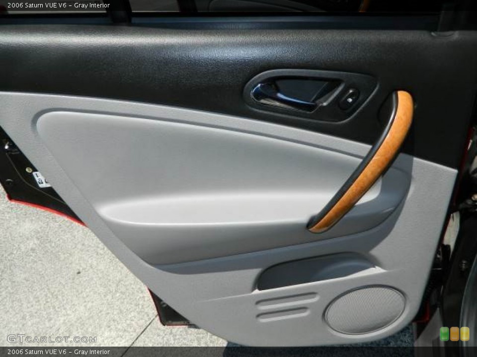 Gray Interior Door Panel for the 2006 Saturn VUE V6 #81599112