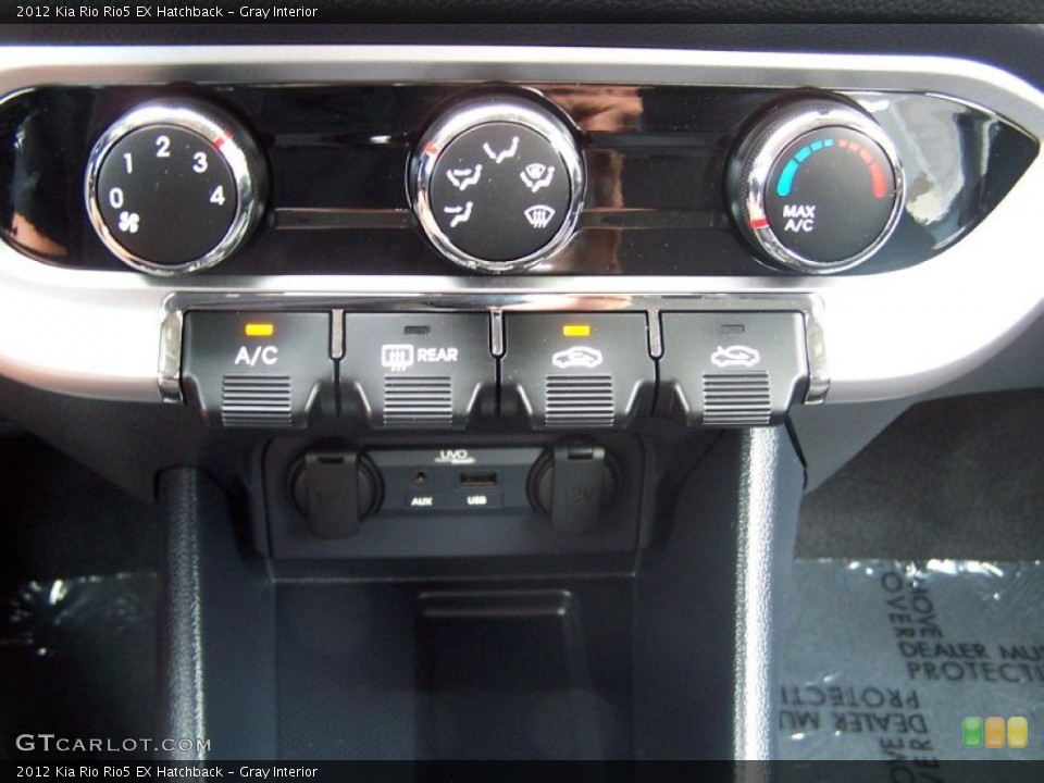 Gray Interior Controls for the 2012 Kia Rio Rio5 EX Hatchback #81600344