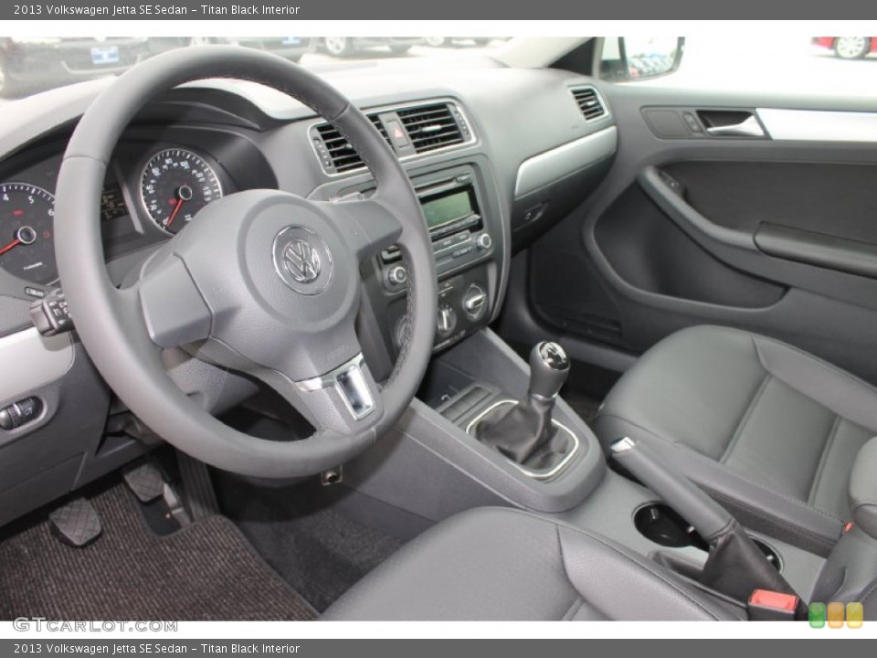Titan Black Interior Photo for the 2013 Volkswagen Jetta SE Sedan #81628596