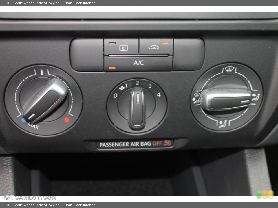Titan Black Interior Controls for the 2013 Volkswagen Jetta SE Sedan #81628656